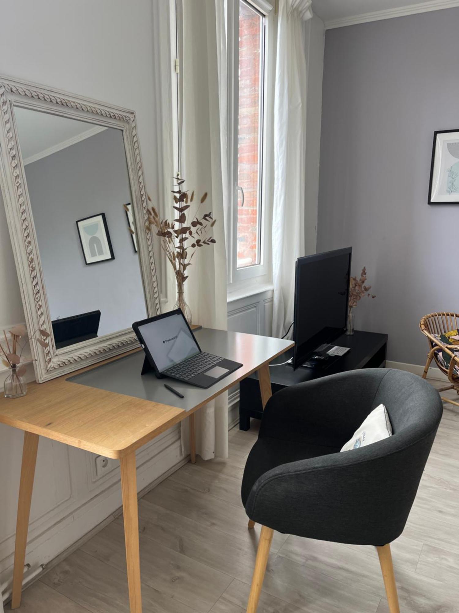 Le Flaubert, Appartement Et Parking En Centre Ville Ruan Exterior foto